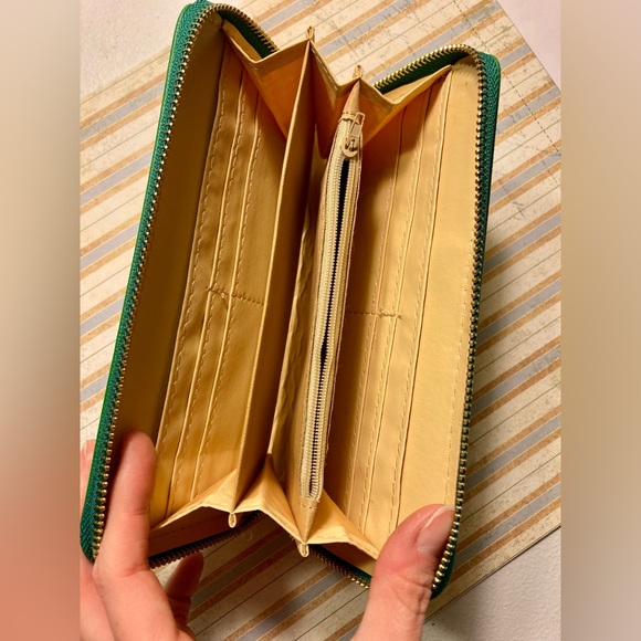 Green Wallet with Gold Bow - Picture 2 of 5